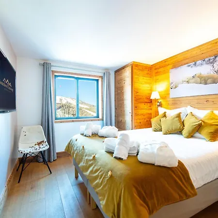 Les Clarines D'or,villa Avec Piscine,jacuzzi Et Sauna , Aux Pieds Des Pistes De , Pour 12 Personnes * Courchevel