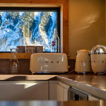 Les Clarines D'or,villa Avec Piscine,jacuzzi Et Sauna , Aux Pieds Des Pistes De , Pour 12 Personnes Chalet Courchevel